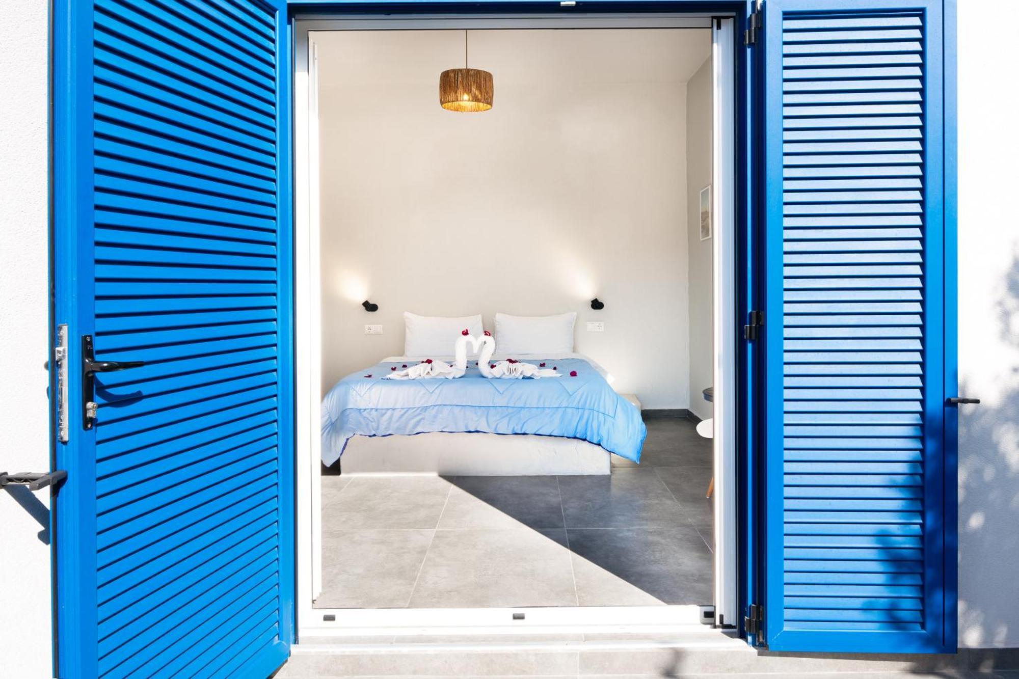 Ferienwohnung Aegean Blue Santorini Perissa Exterior foto